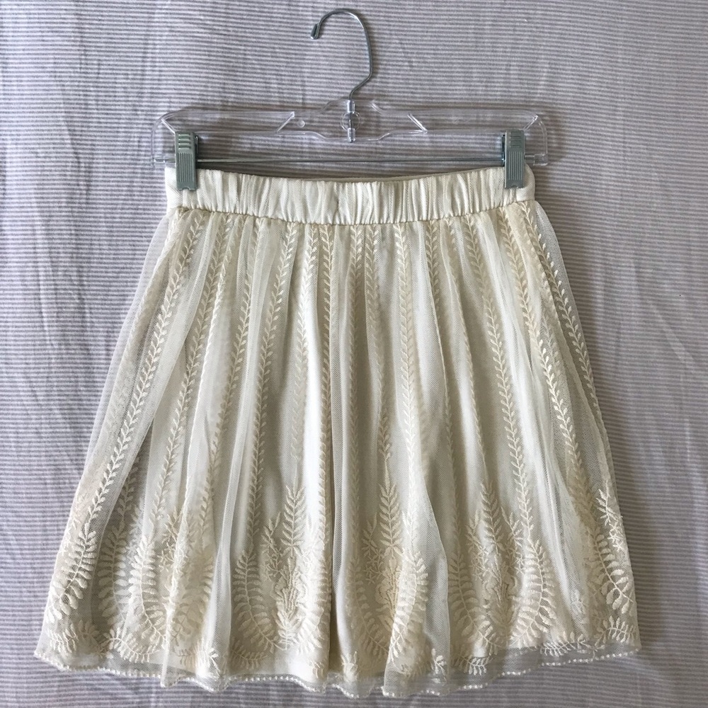 ❌ SOLD | Urban Outfitters cream/ivory skirt
